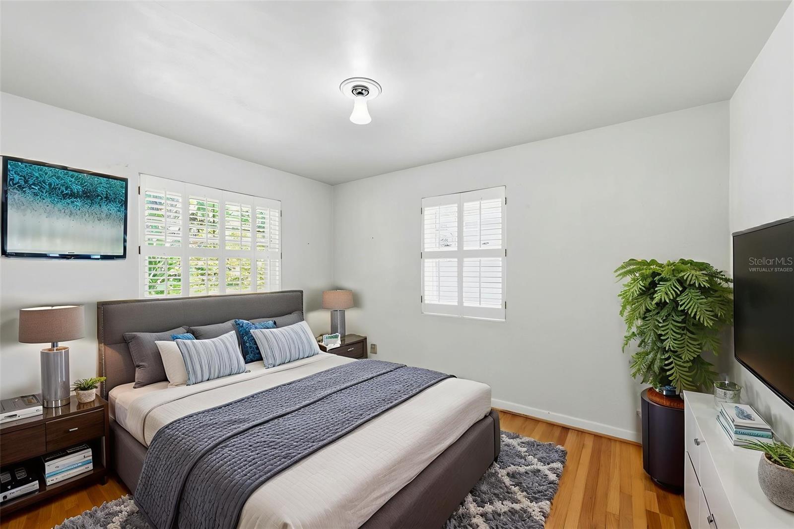 MORELAND HILLS - Residential