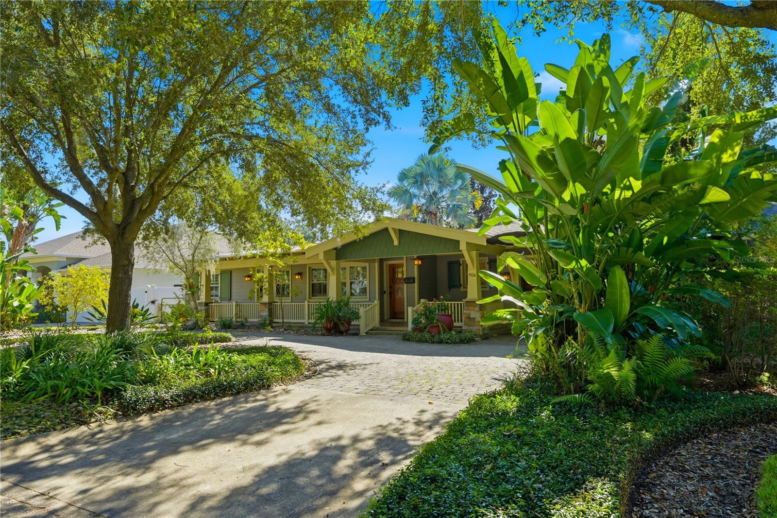 MORELAND HILLS - Residential