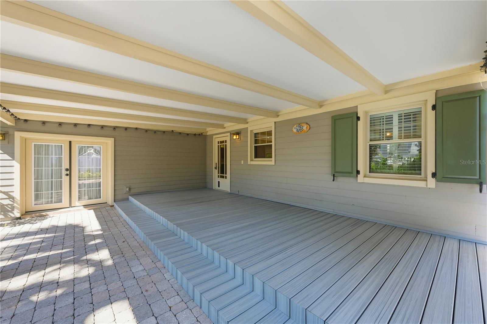 MORELAND HILLS - Residential