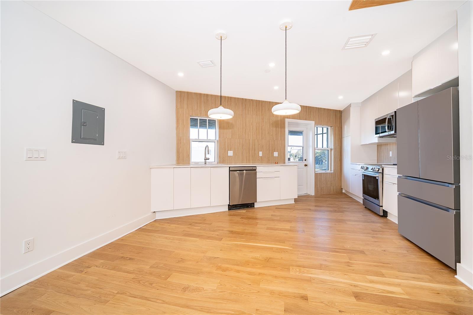 WINTER PARK REP BLK 75 - Residential Lease