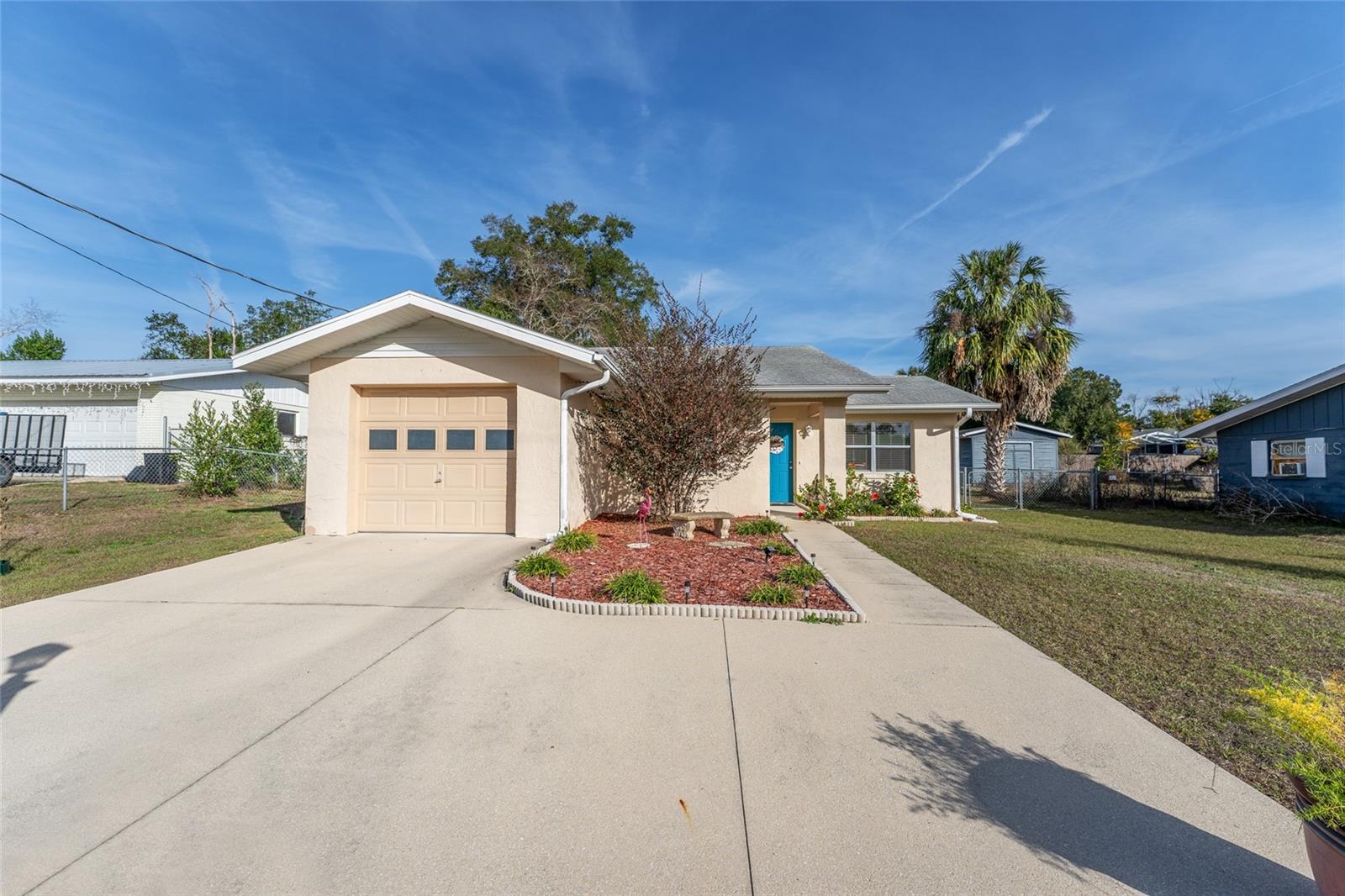 RAINBOW LAKES ESTATE - Residential