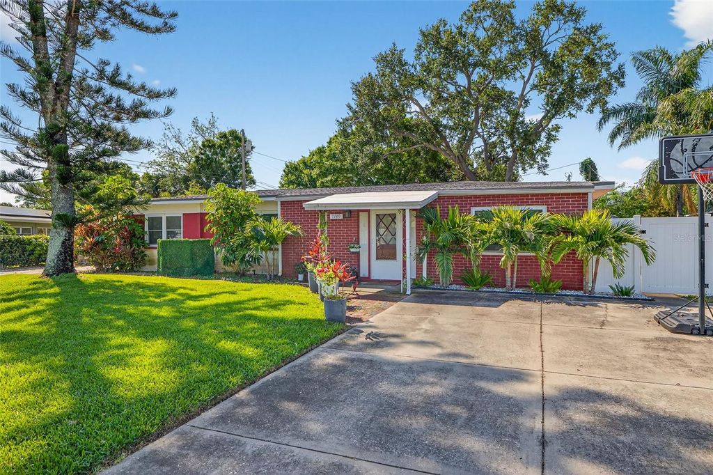 Photo of 1760 75th Avenue N, St Petersburg, FL 33702 (MLS # TB8493983)