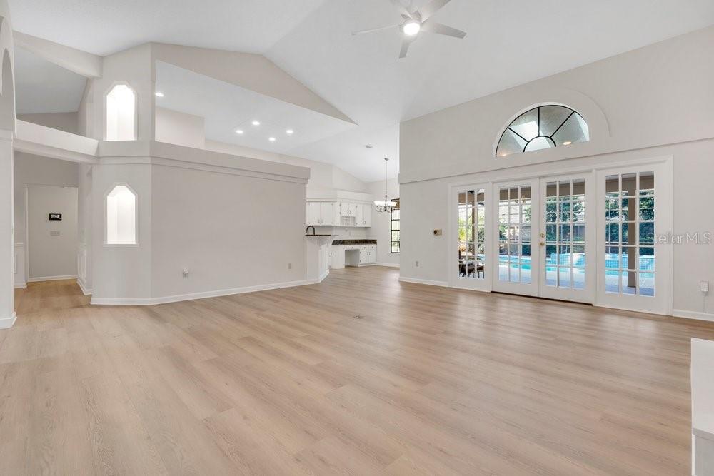 8021 LANDGROVE COURT