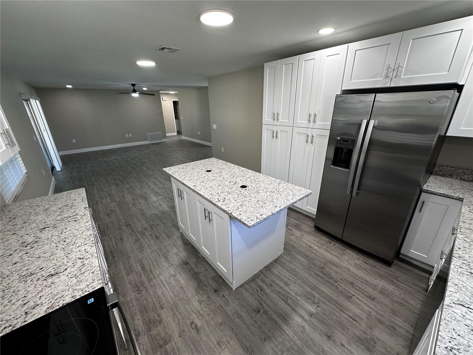 BEL AIRE HILLS UNIT 3 - Residential Lease