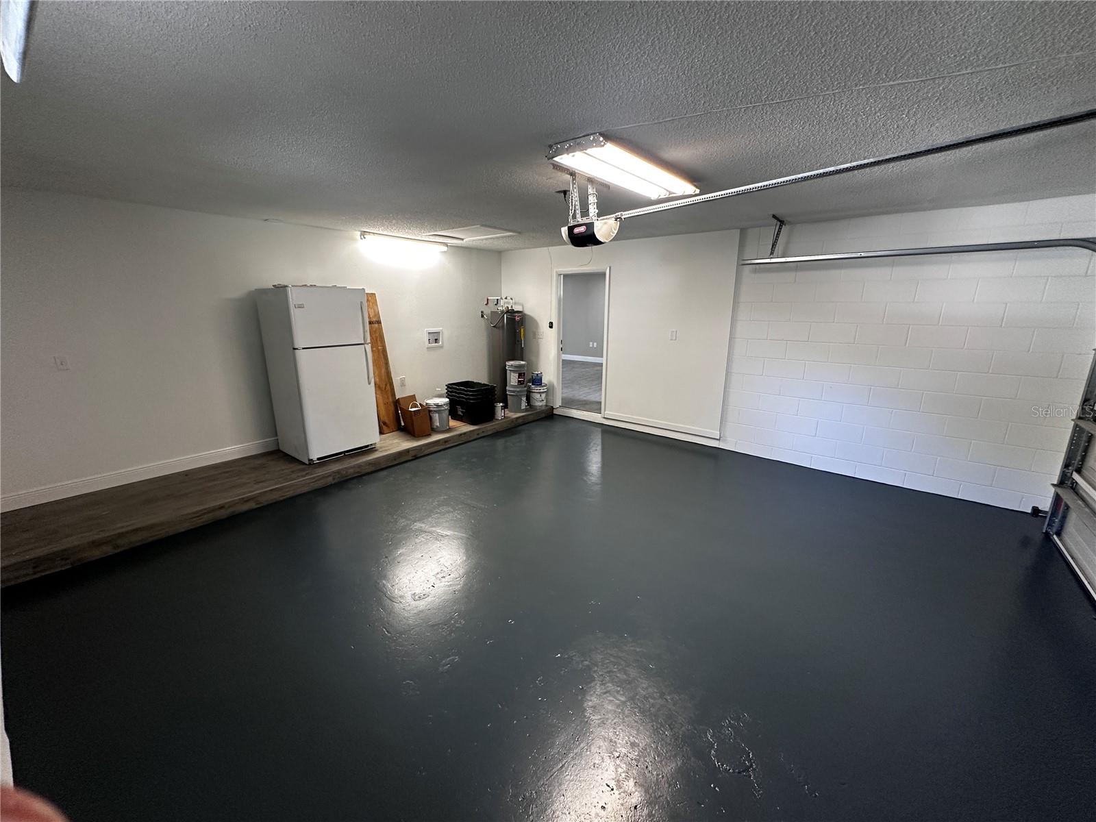 BEL AIRE HILLS UNIT 3 - Residential Lease