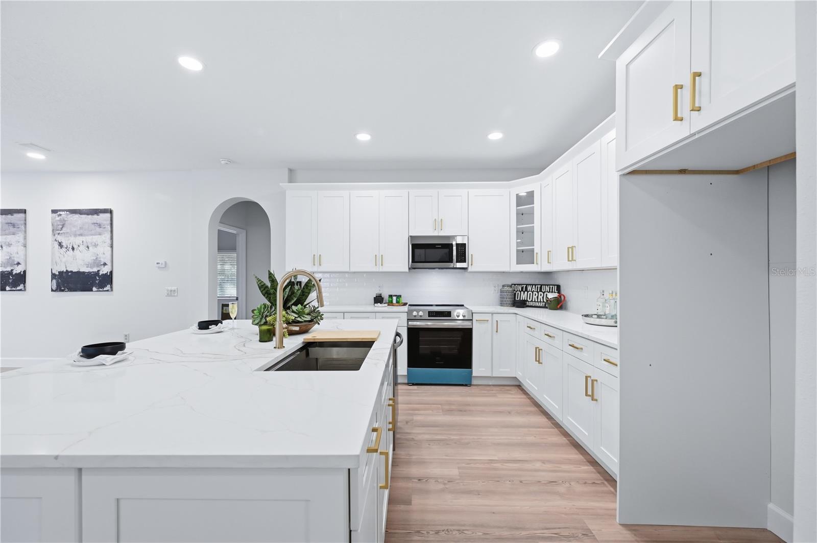 EAST LAKE WOODLANDS WORTHINGTON - Residential