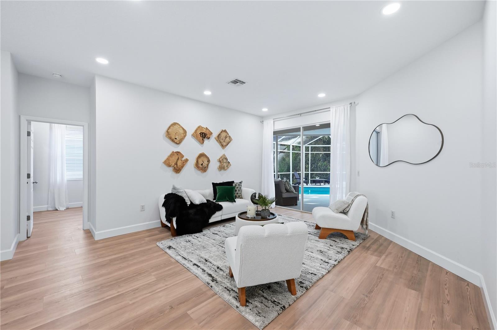 EAST LAKE WOODLANDS WORTHINGTON - Residential