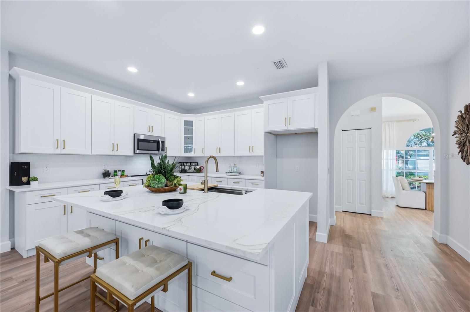 EAST LAKE WOODLANDS WORTHINGTON - Residential