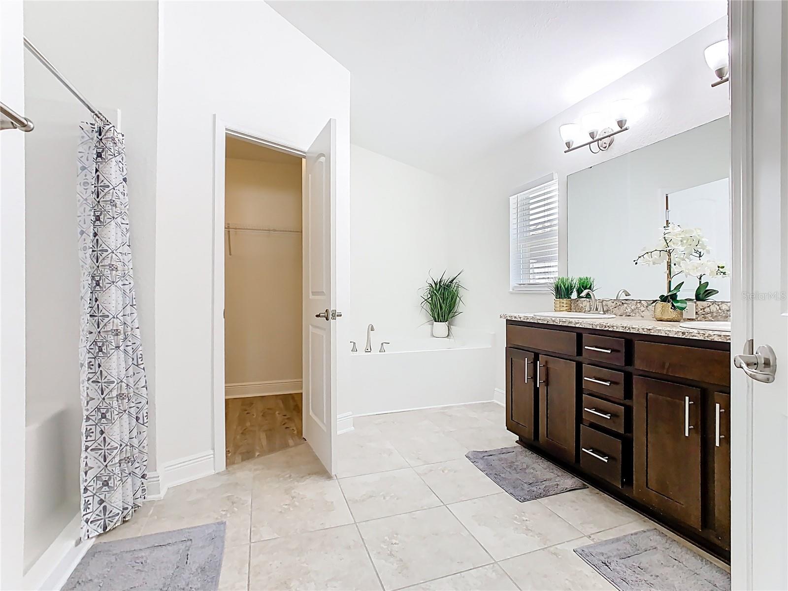 NORTHRIDGE ESTATES - Residential Lease