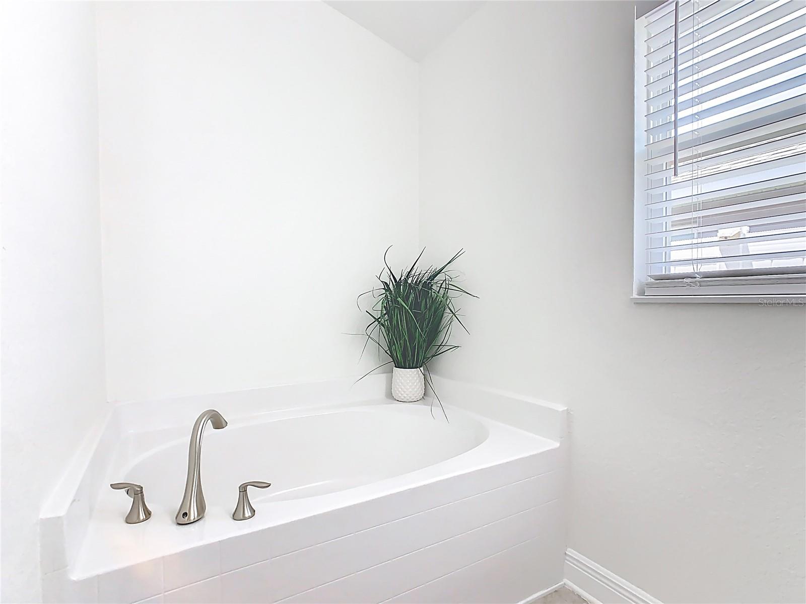 NORTHRIDGE ESTATES - Residential Lease