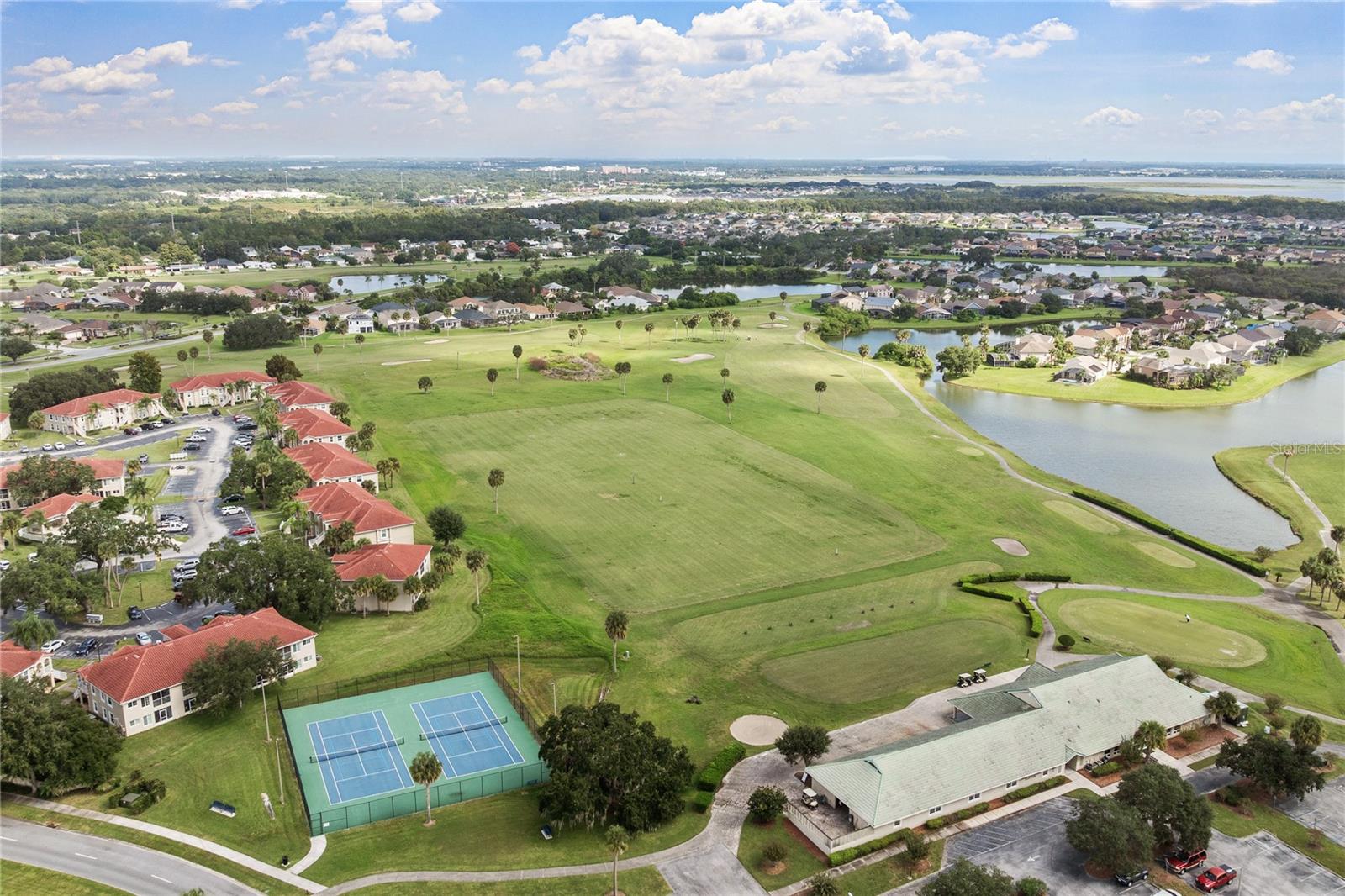 THE OAKS - Residential