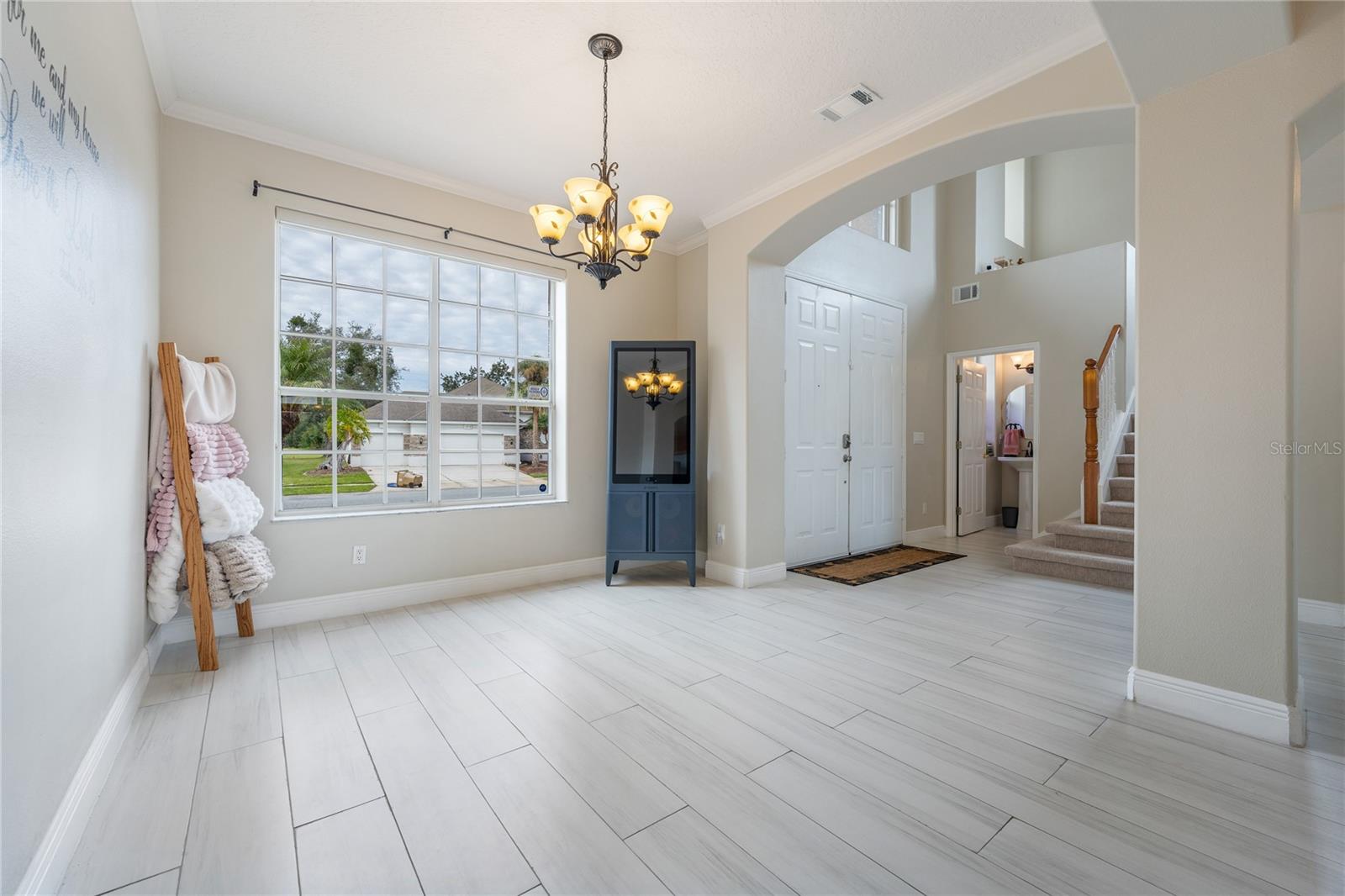 1524 THE OAKS BOULEVARD