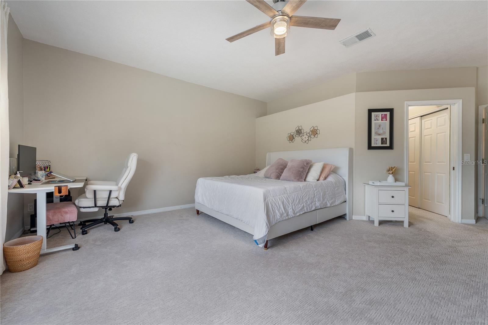 THE OAKS - Residential