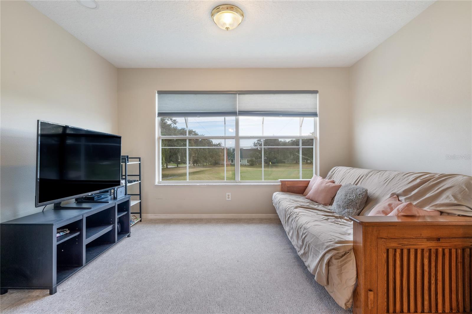 THE OAKS - Residential