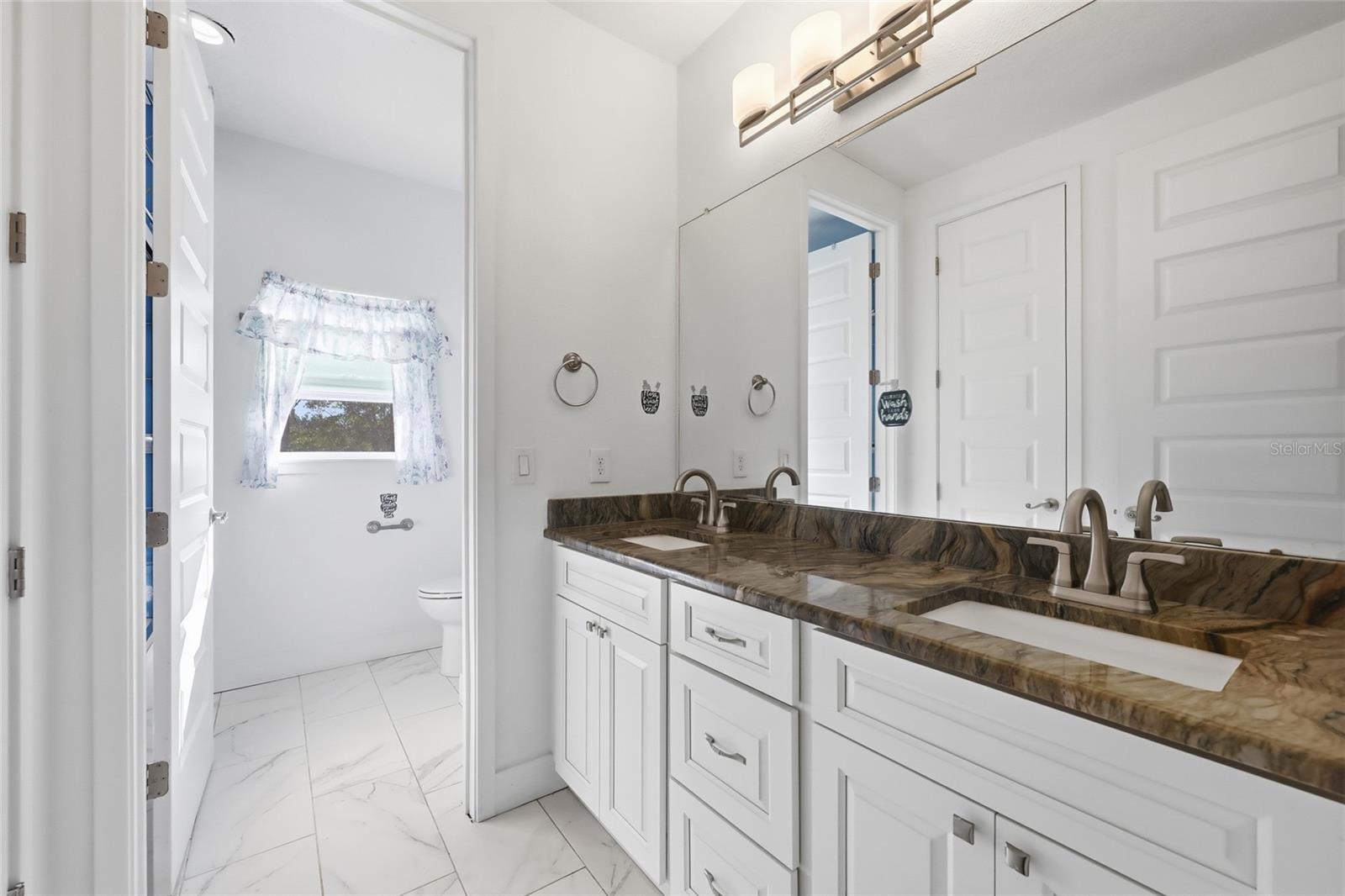 BENTLEY COVE - Residential