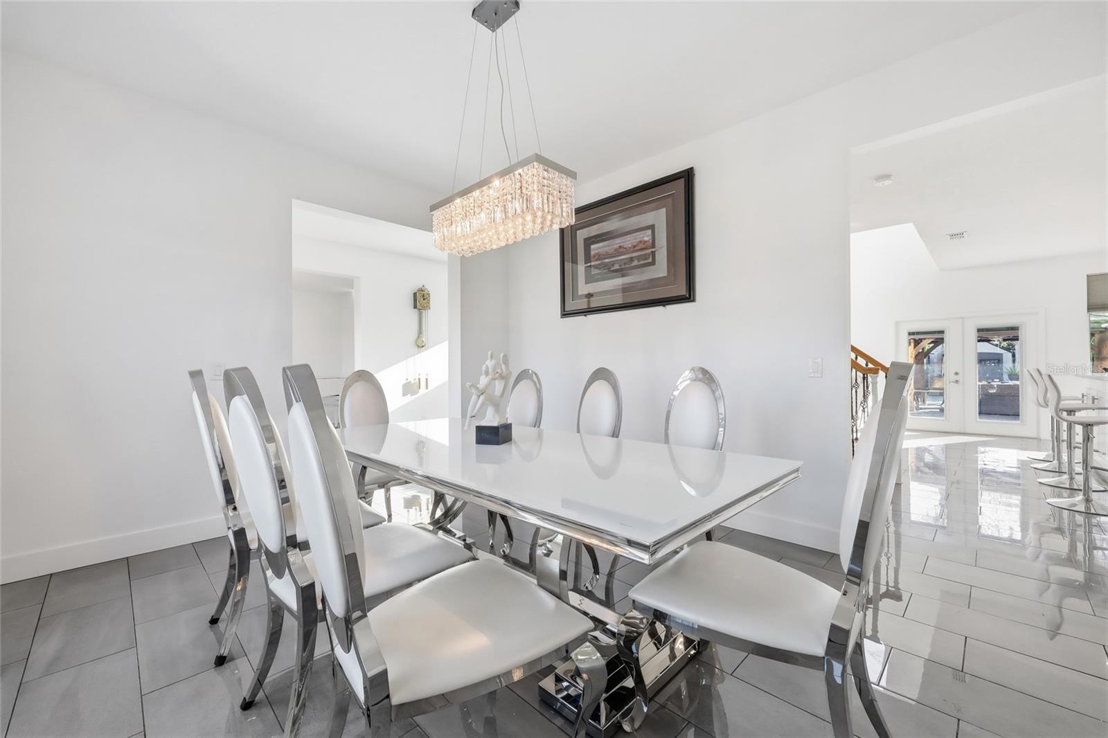 BENTLEY COVE - Residential