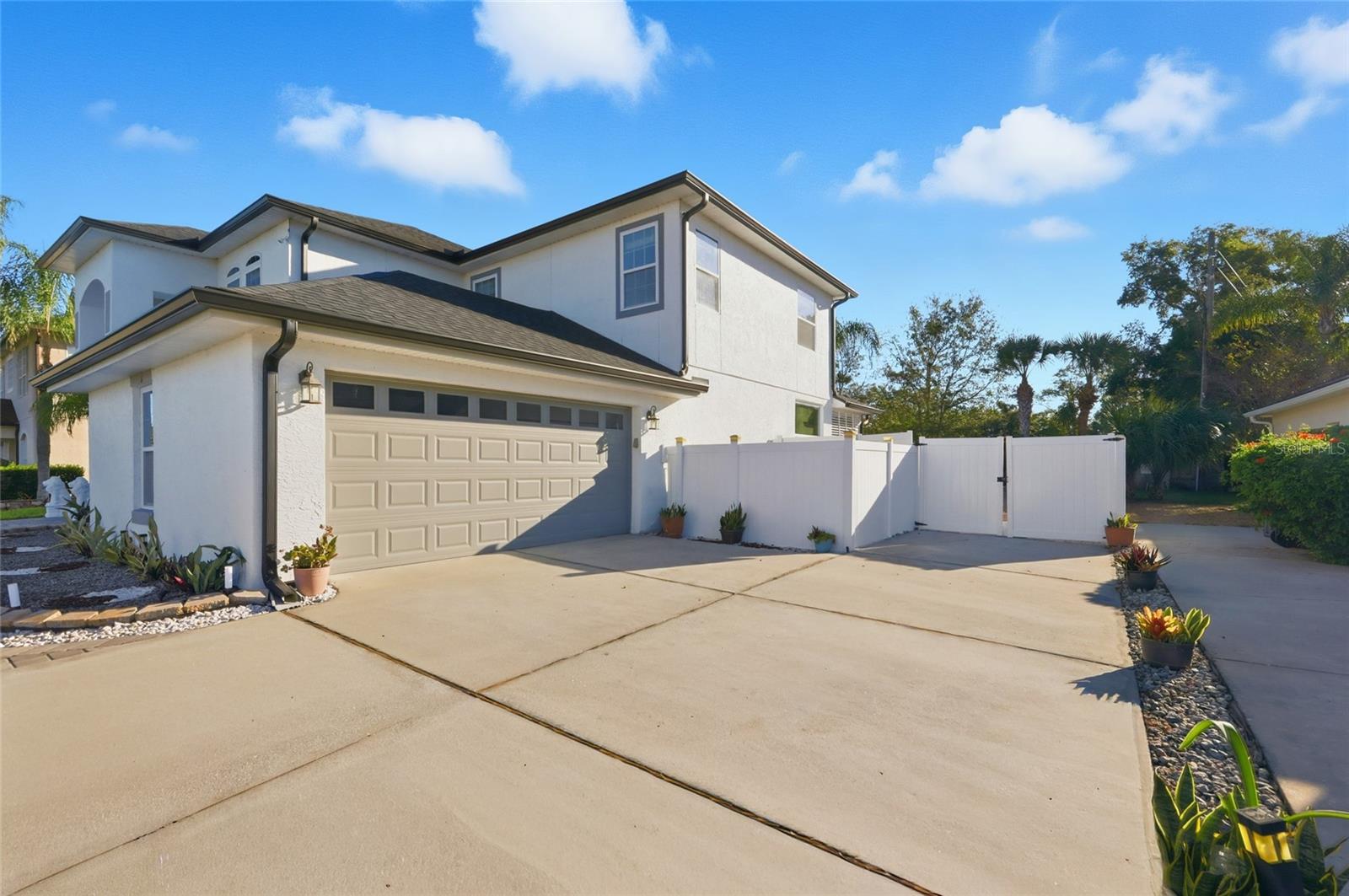 BENTLEY COVE - Residential