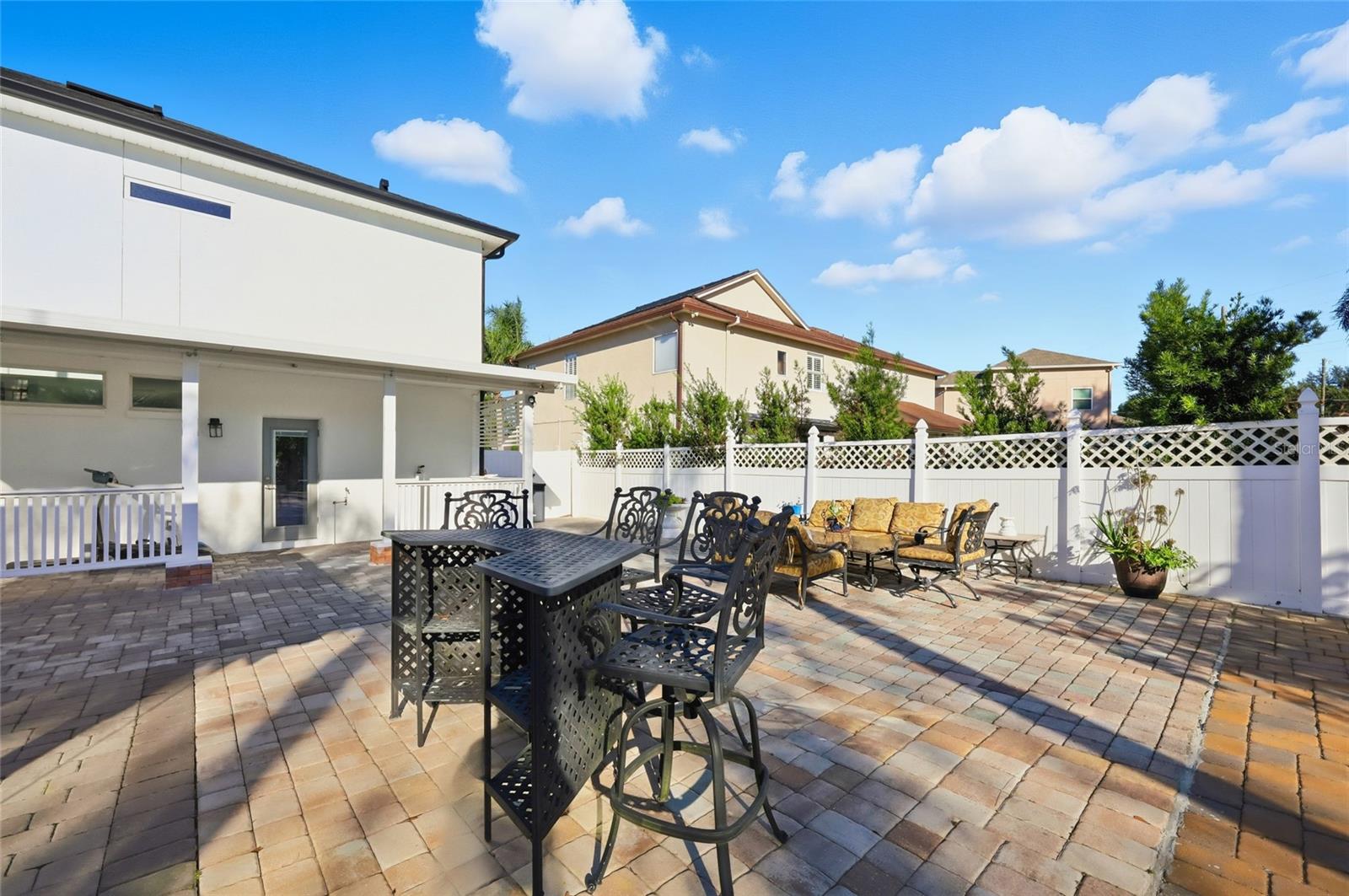 BENTLEY COVE - Residential