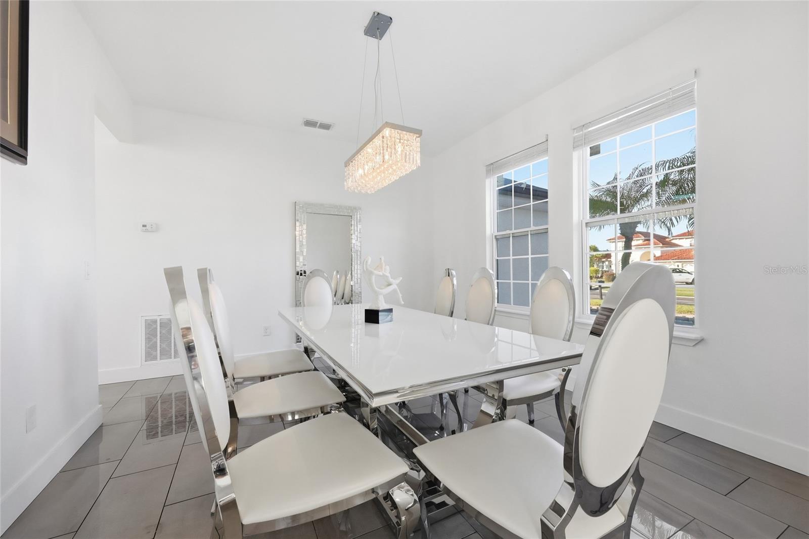 BENTLEY COVE - Residential