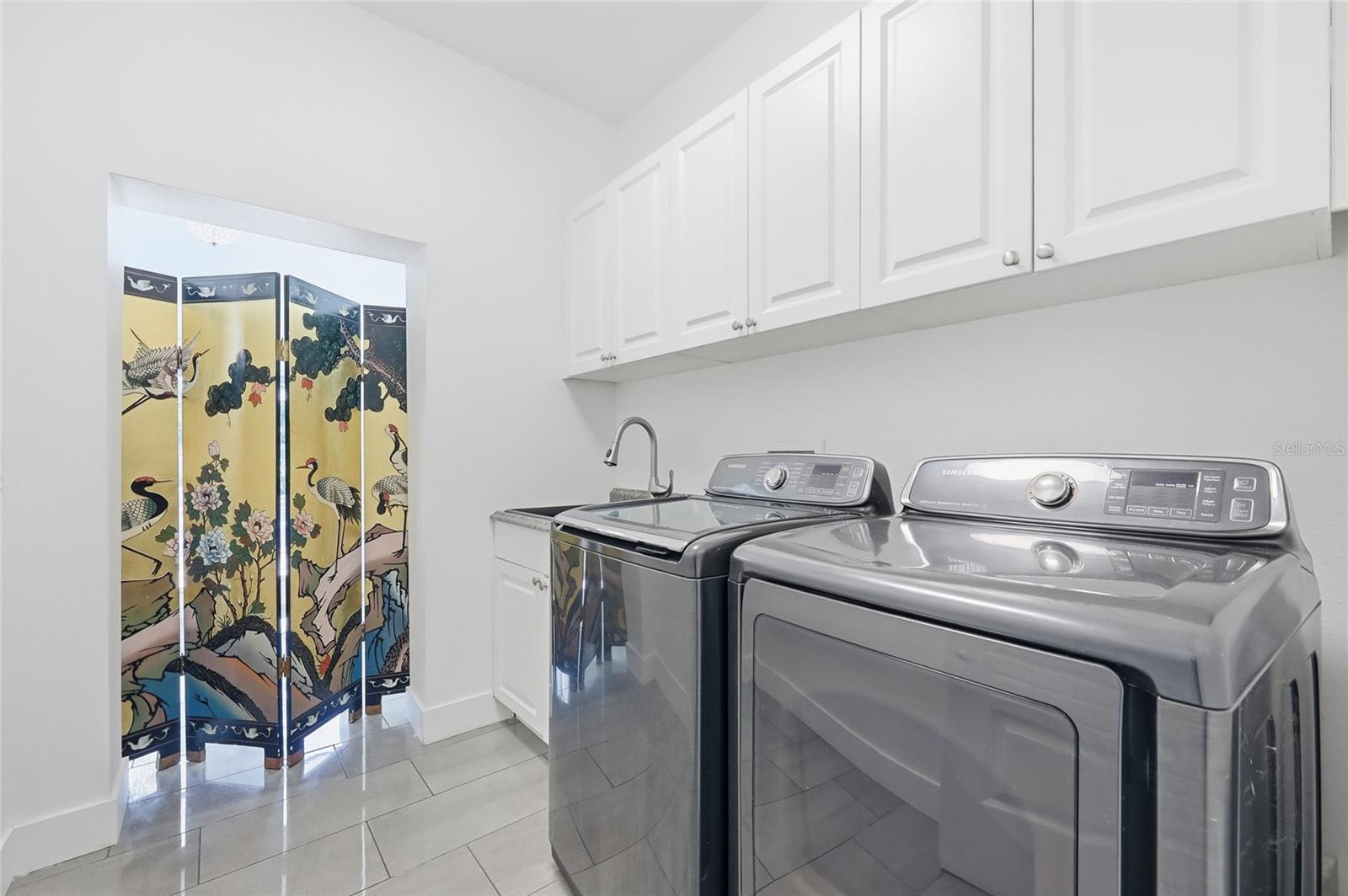 BENTLEY COVE - Residential