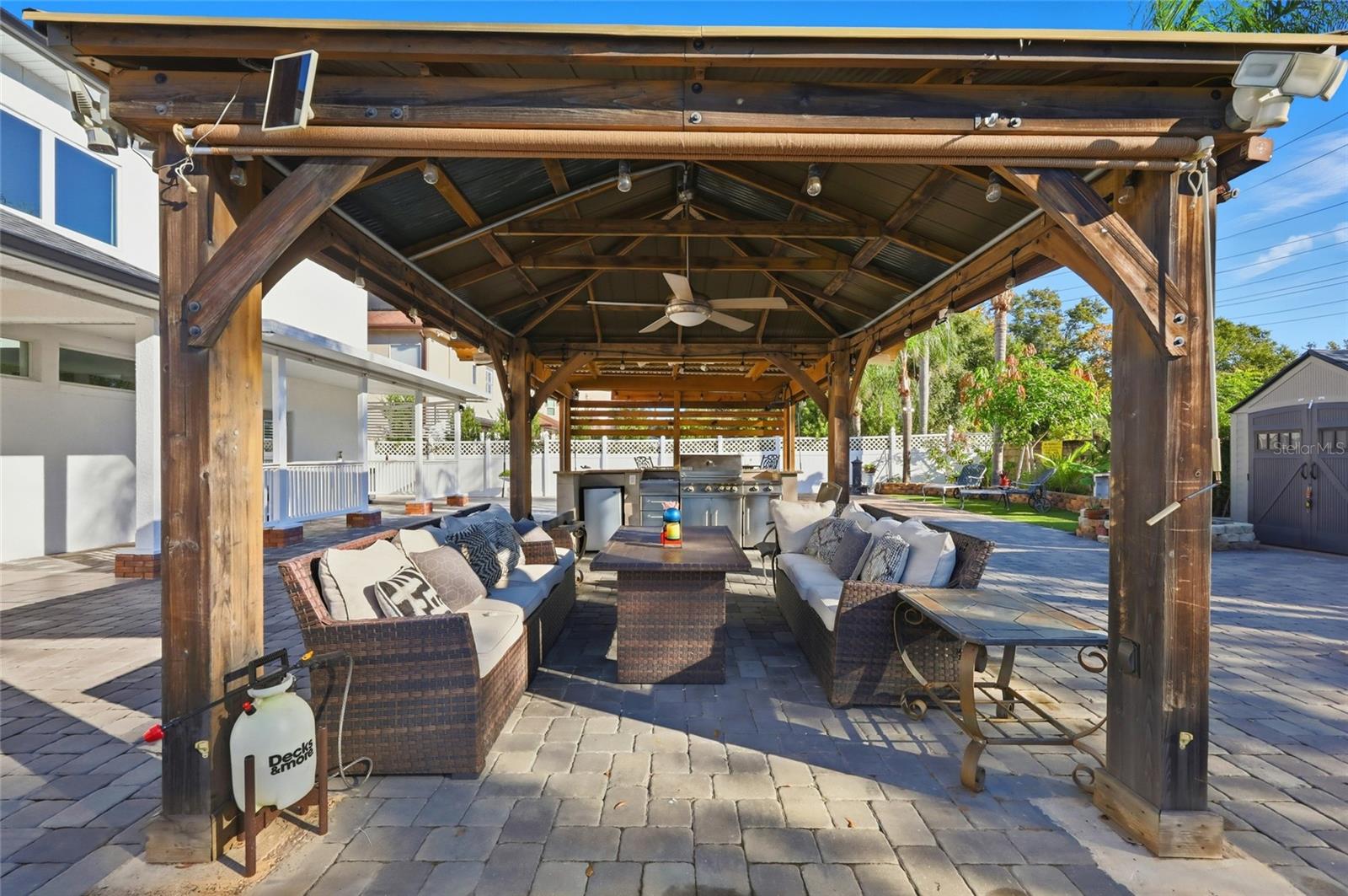 BENTLEY COVE - Residential