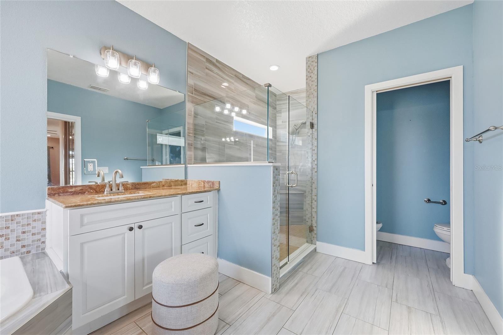 BENTLEY COVE - Residential