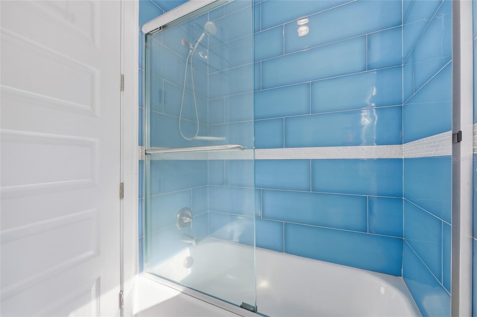 BENTLEY COVE - Residential