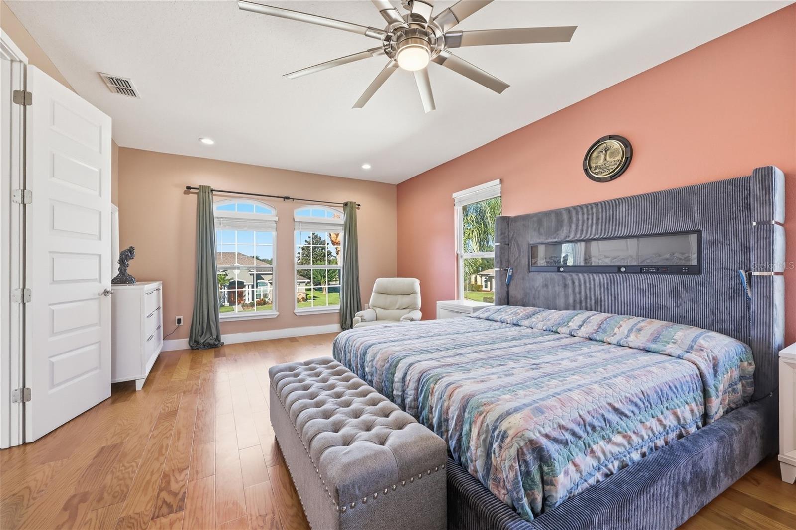 BENTLEY COVE - Residential