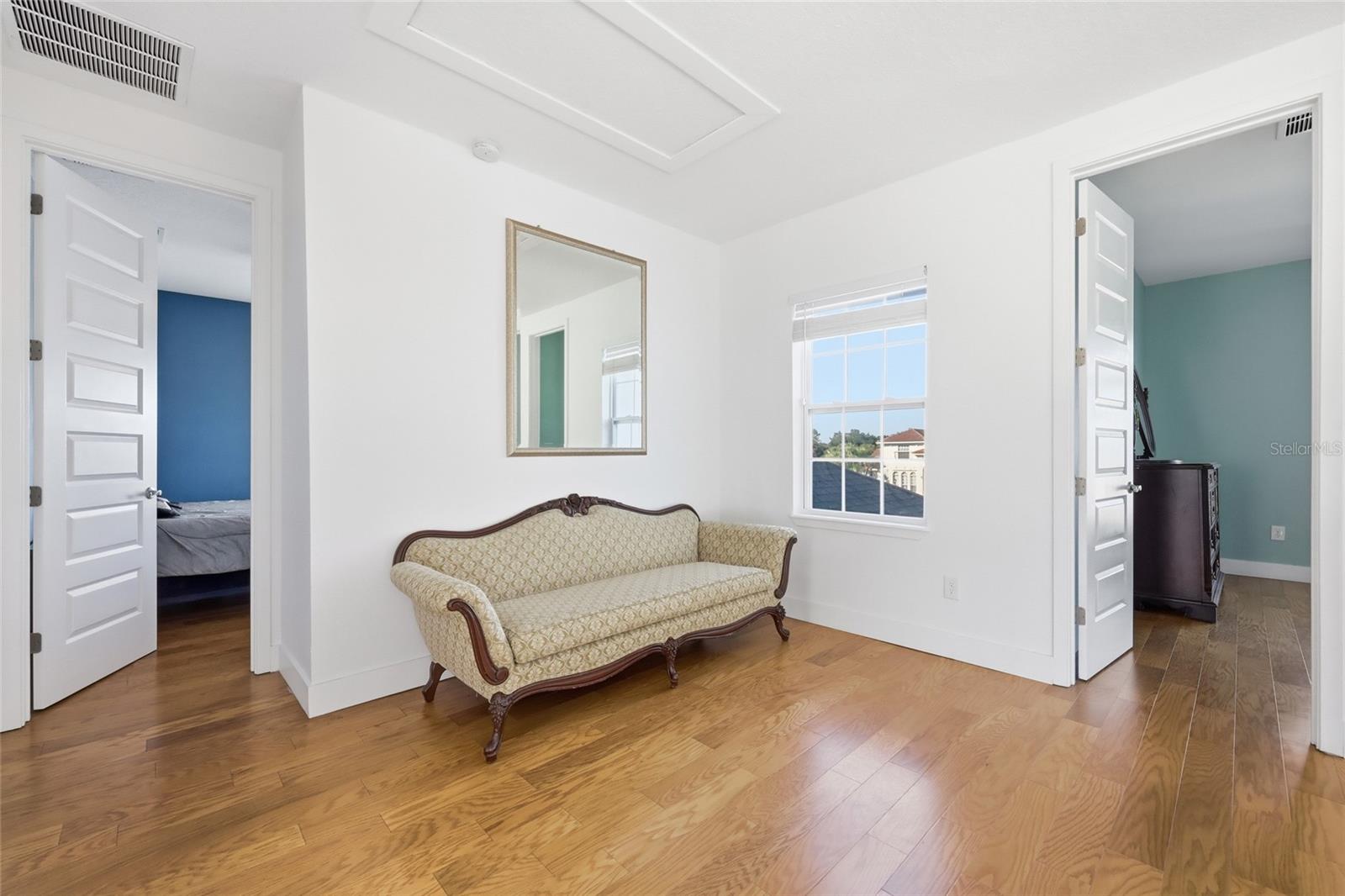 BENTLEY COVE - Residential