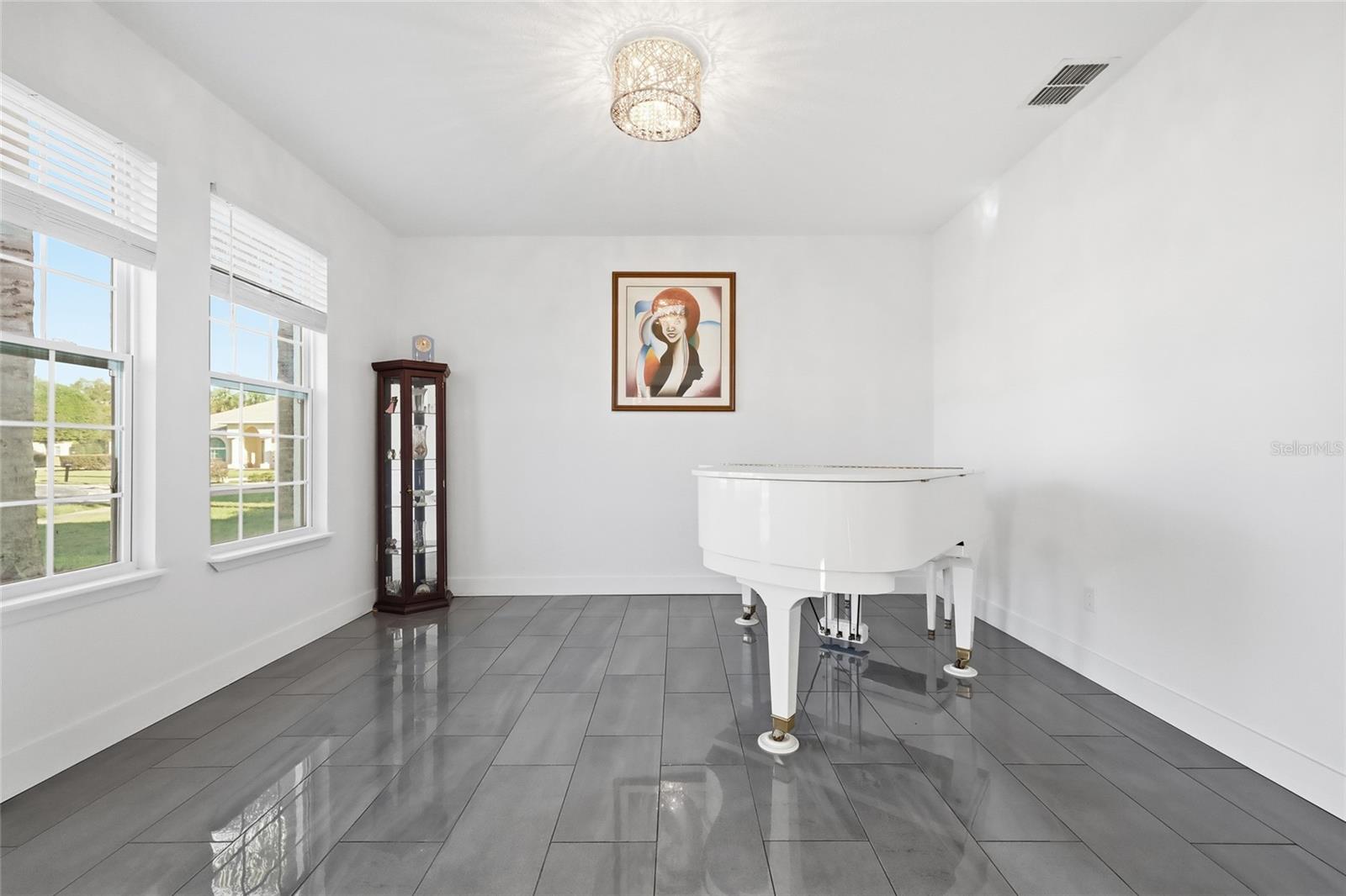 BENTLEY COVE - Residential