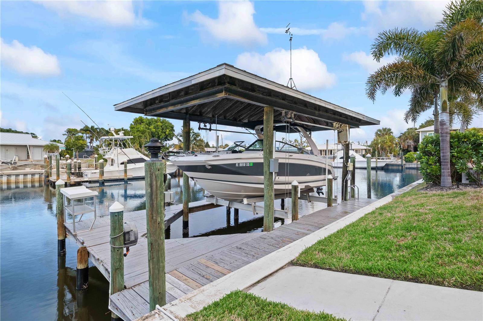 BAYVIEW ACRES BLK B PB 11 PG 101 LOT 9 - Residential