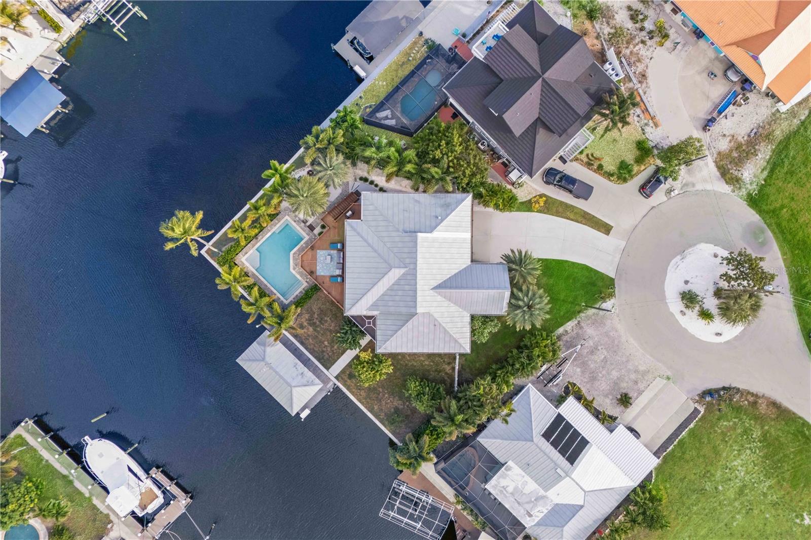 BAYVIEW ACRES BLK B PB 11 PG 101 LOT 9 - Residential