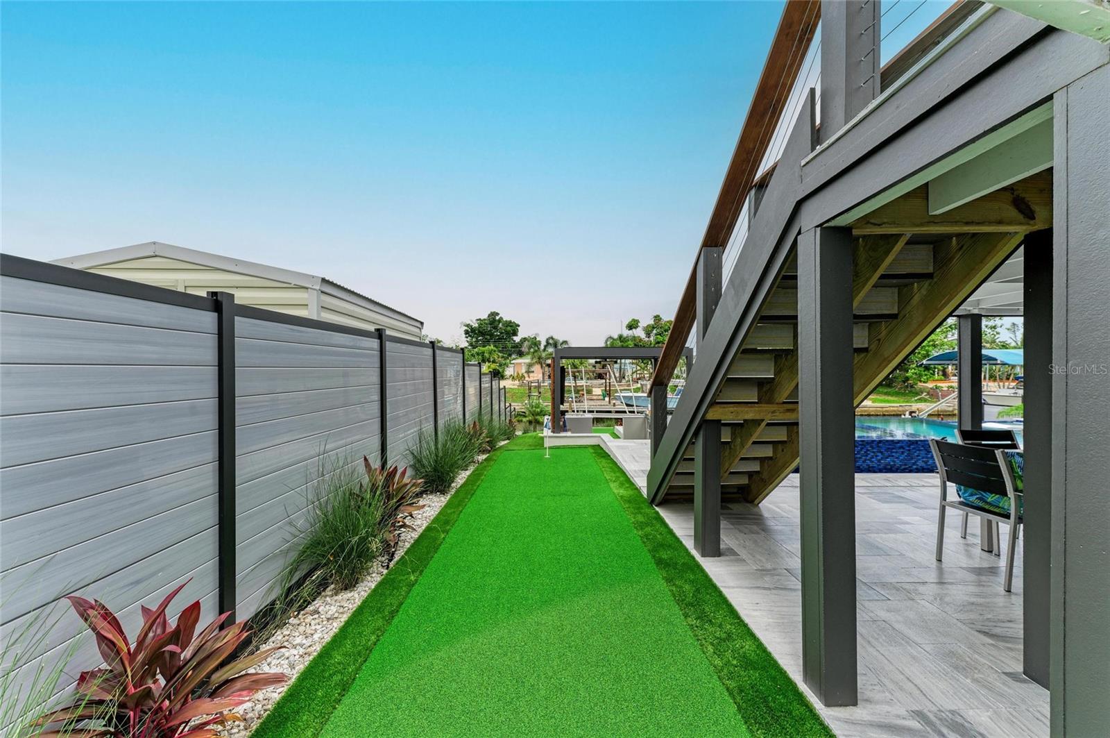 BAYSHORE GARDENS SEC 4 - Residential