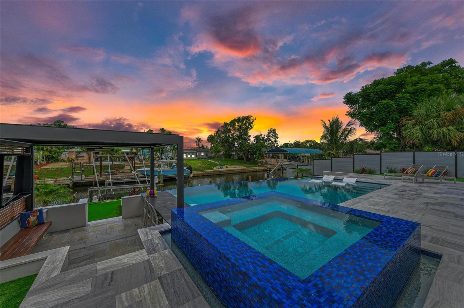 BAYSHORE GARDENS SEC 4 - Residential