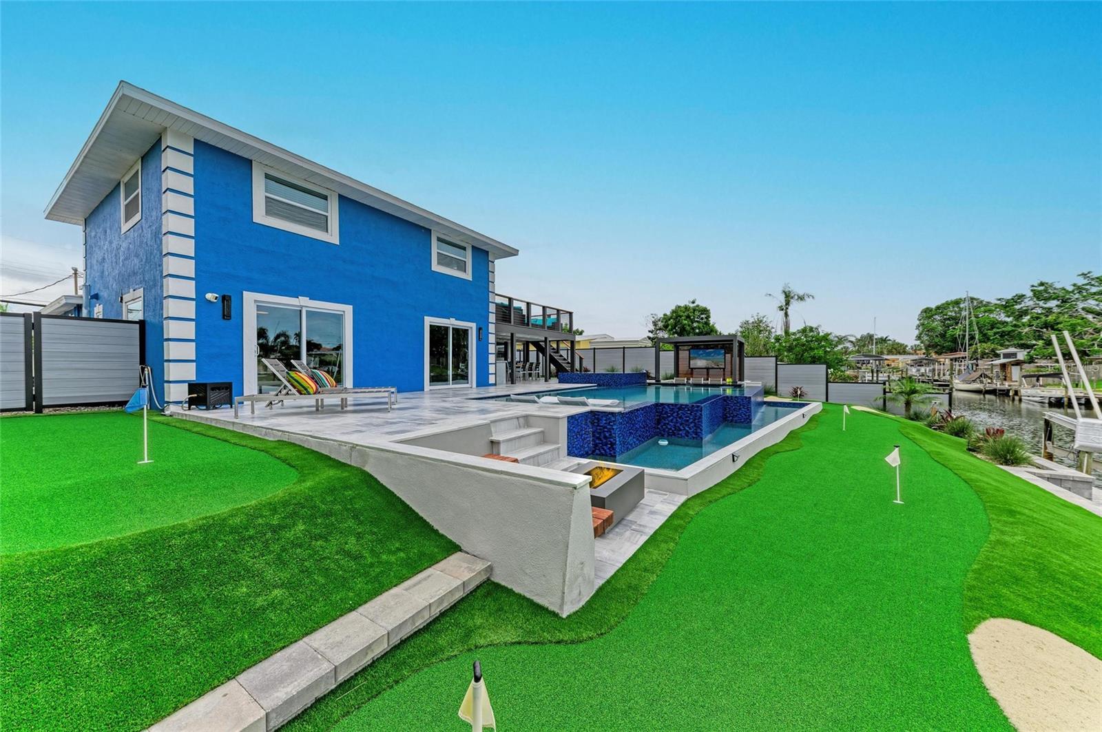 BAYSHORE GARDENS SEC 4 - Residential