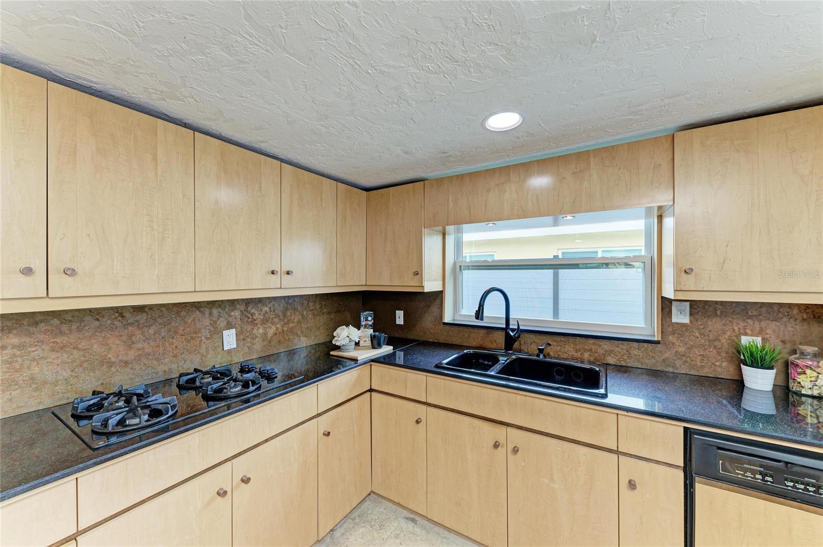 BAYSHORE GARDENS SEC 4 - Residential