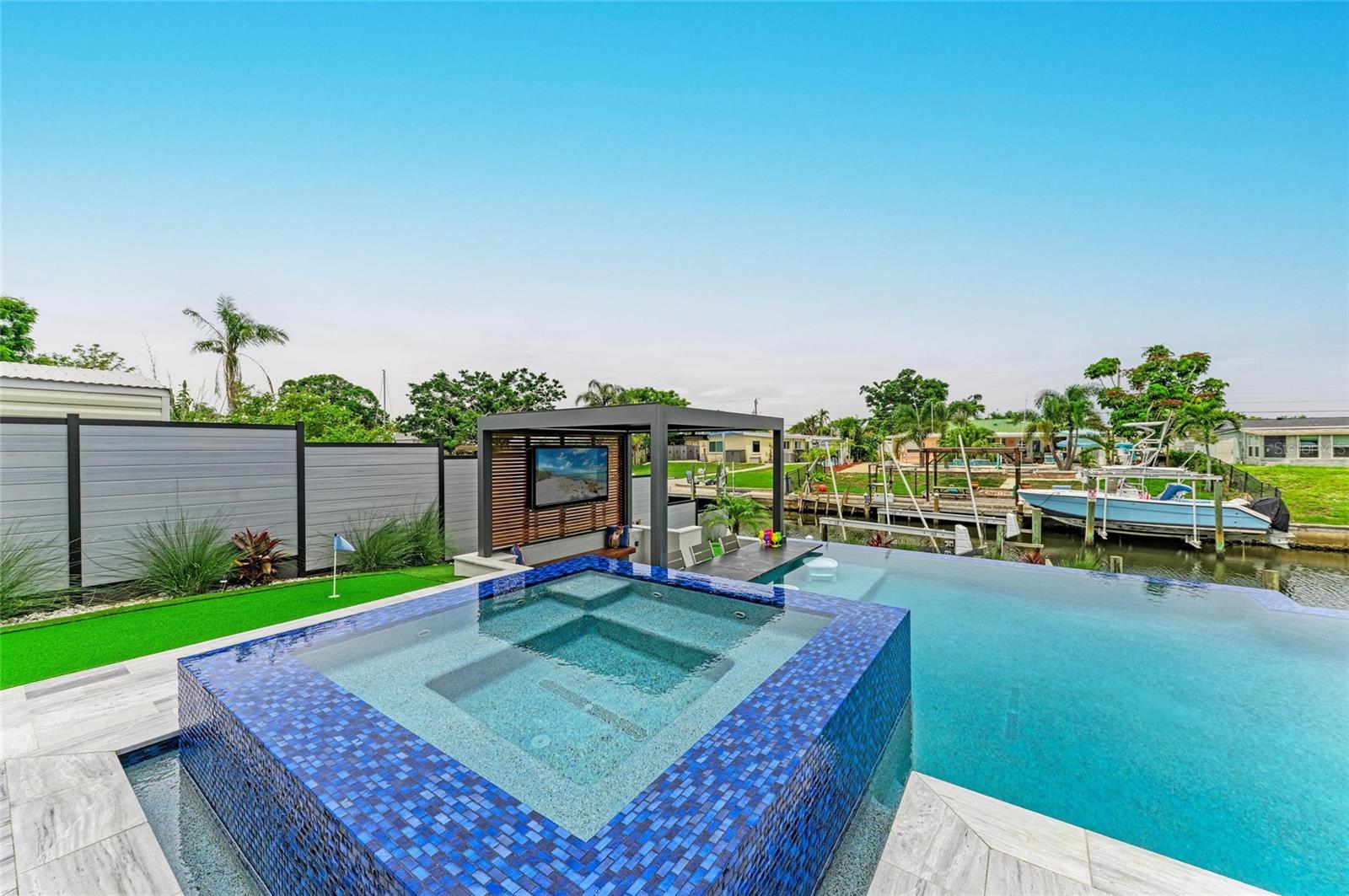 BAYSHORE GARDENS SEC 4 - Residential