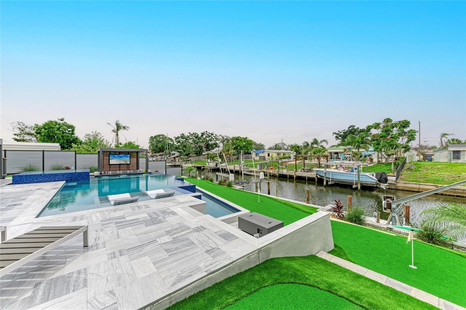 BAYSHORE GARDENS SEC 4 - Residential