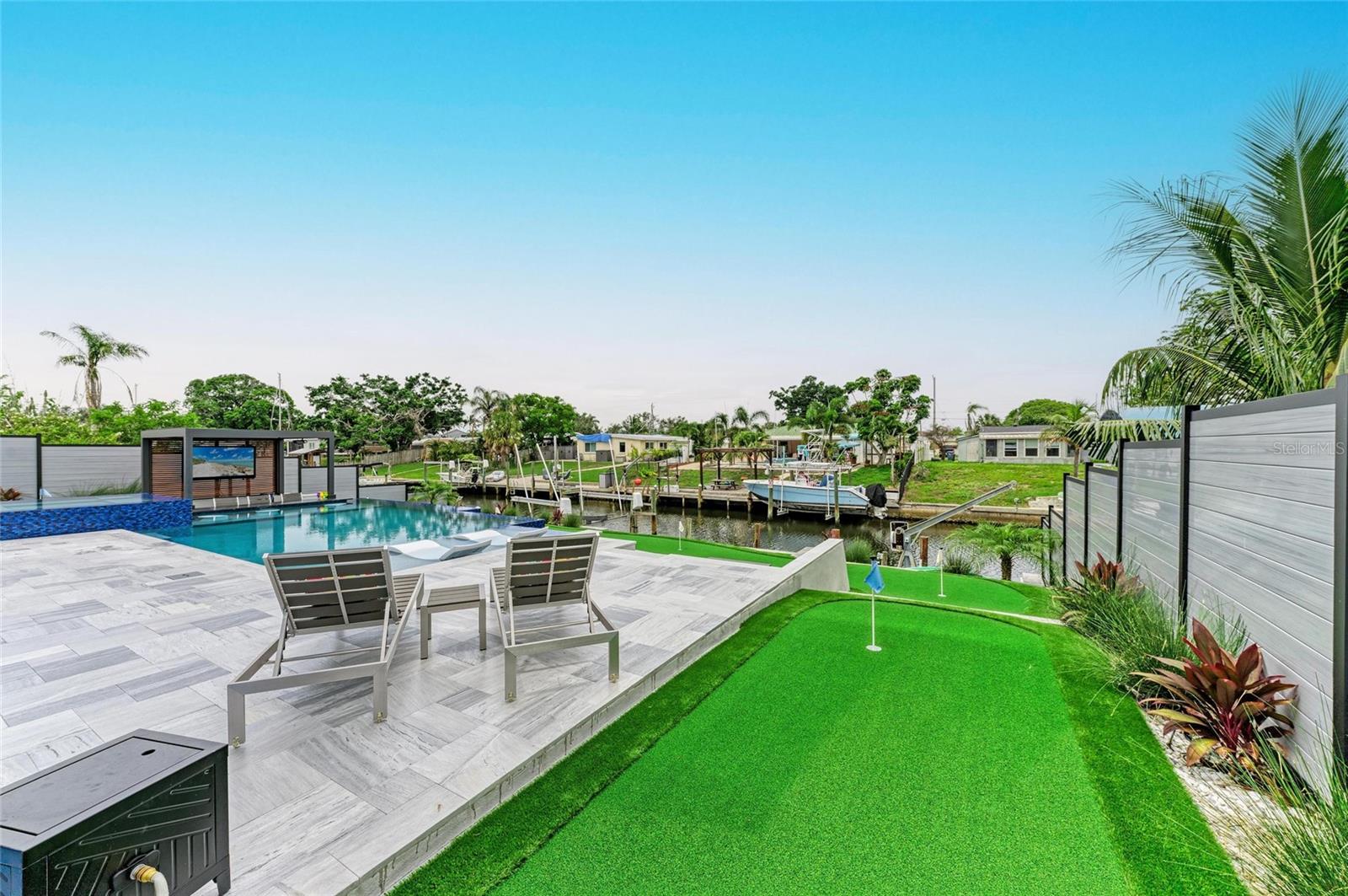 BAYSHORE GARDENS SEC 4 - Residential