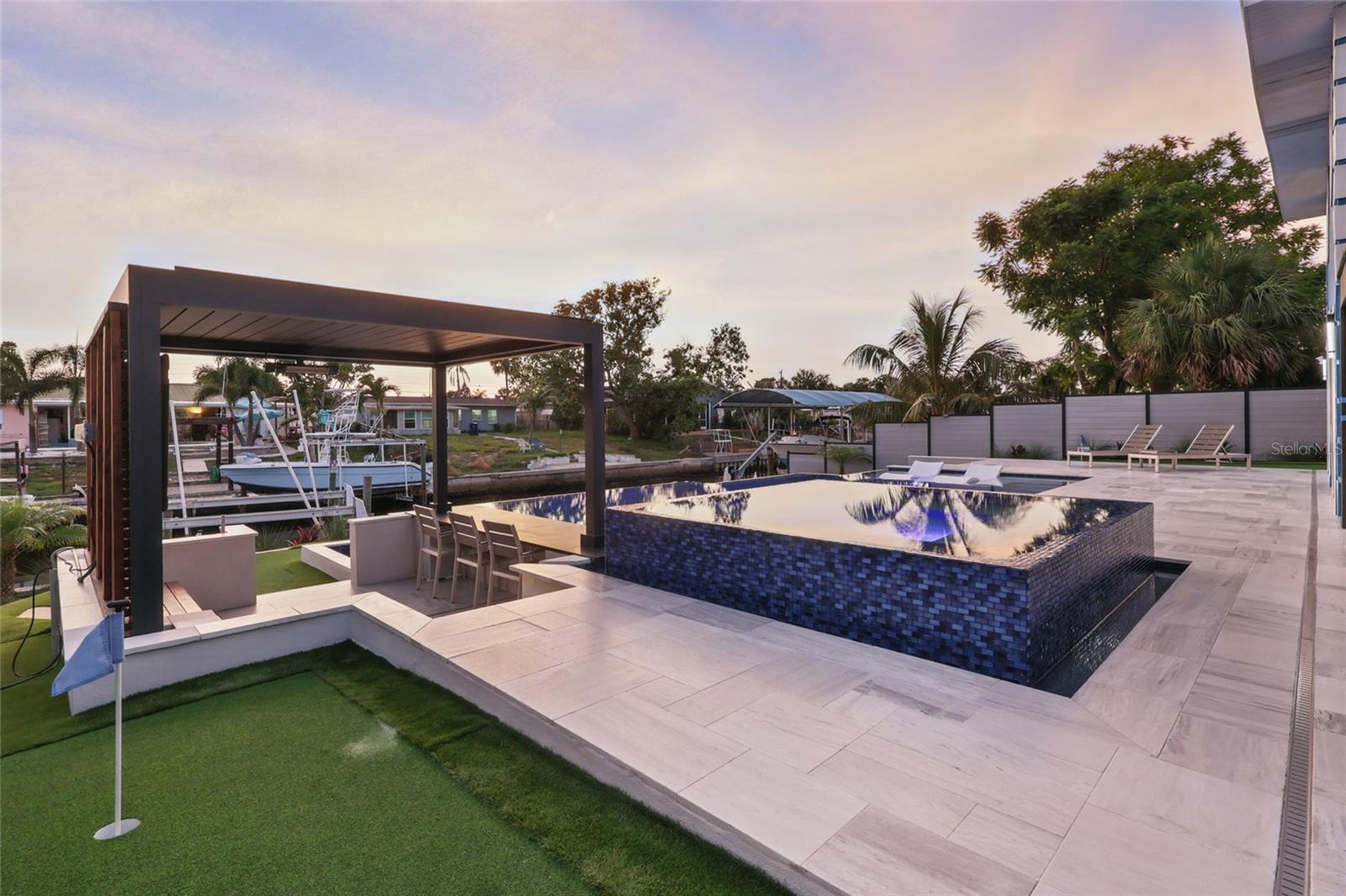 BAYSHORE GARDENS SEC 4 - Residential