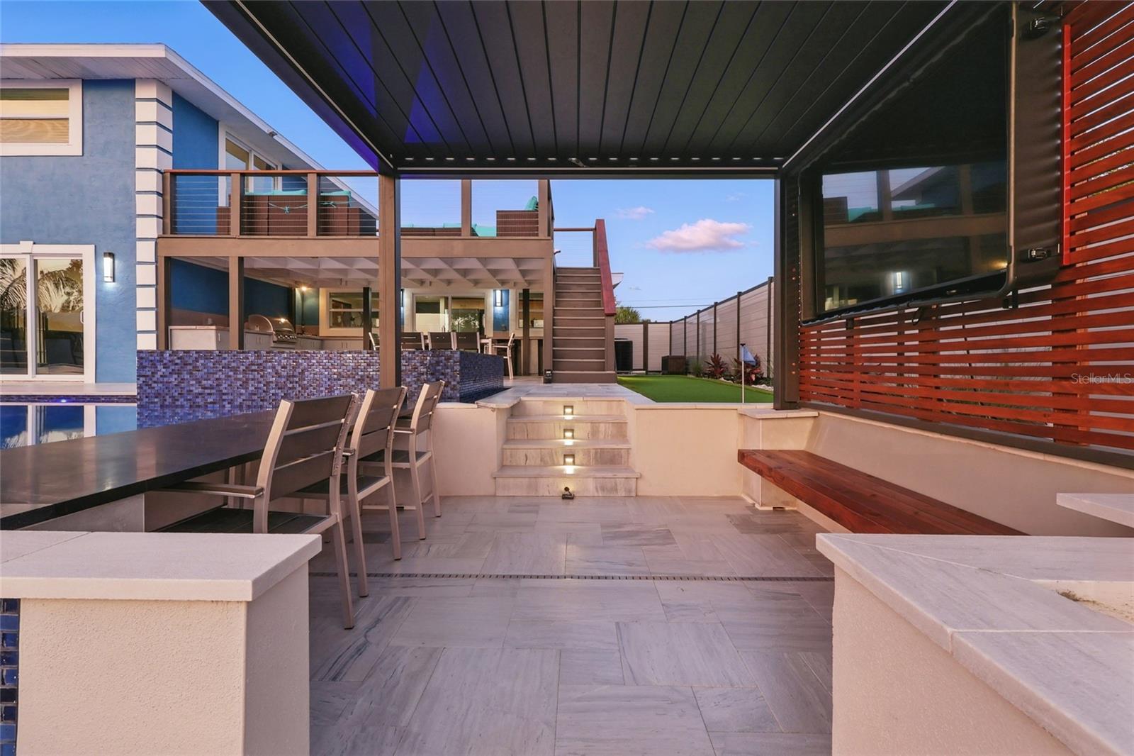 310 BRYN MAWR ISLAND