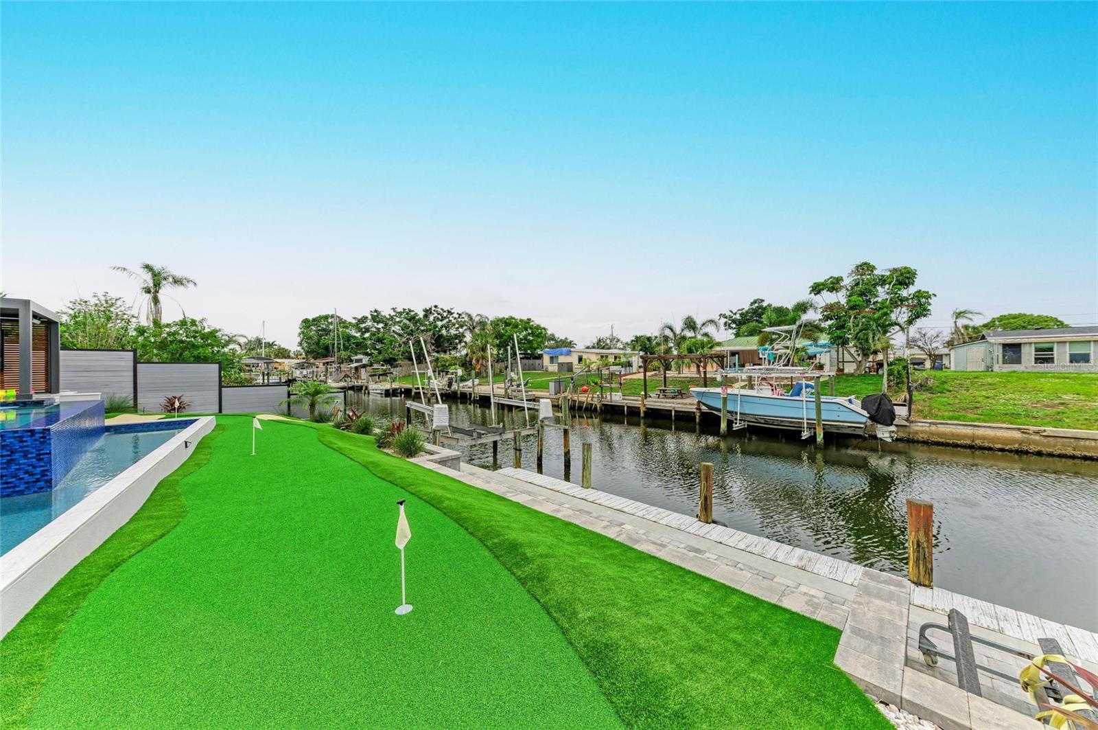 BAYSHORE GARDENS SEC 4 - Residential