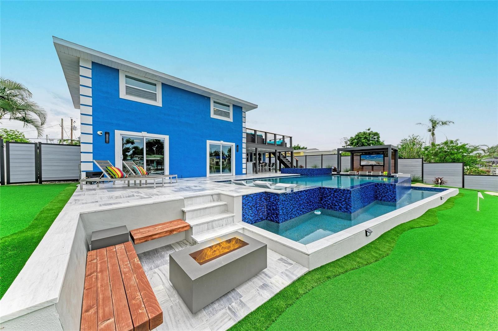 BAYSHORE GARDENS SEC 4 - Residential