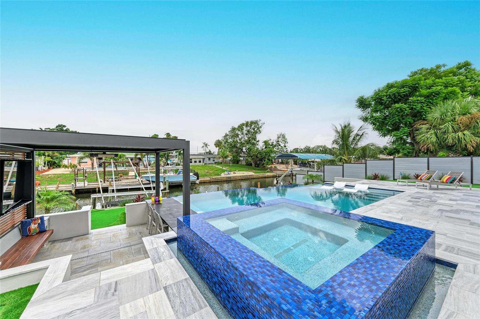 BAYSHORE GARDENS SEC 4 - Residential