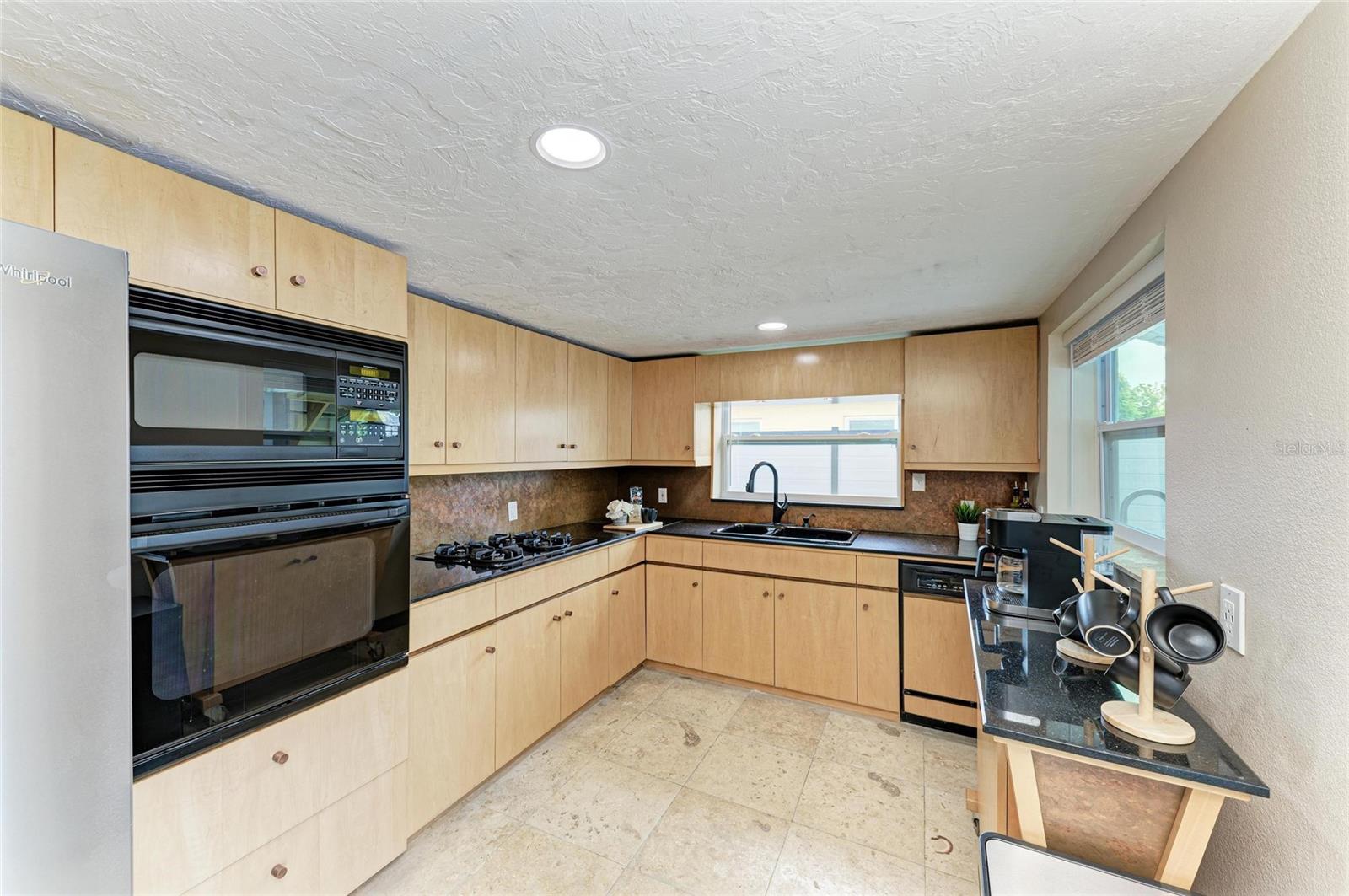 BAYSHORE GARDENS SEC 4 - Residential