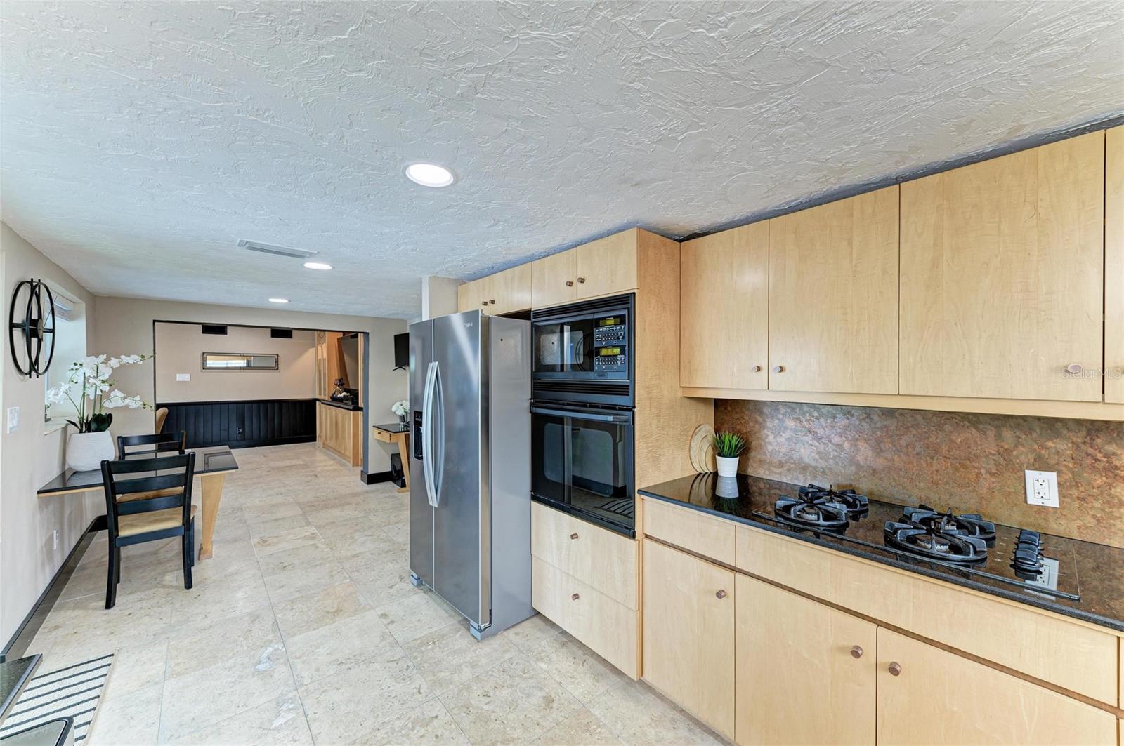 BAYSHORE GARDENS SEC 4 - Residential