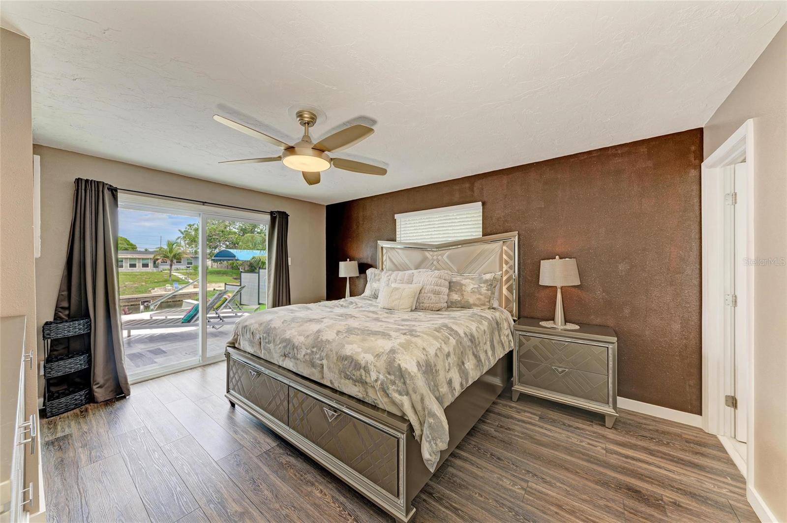 BAYSHORE GARDENS SEC 4 - Residential