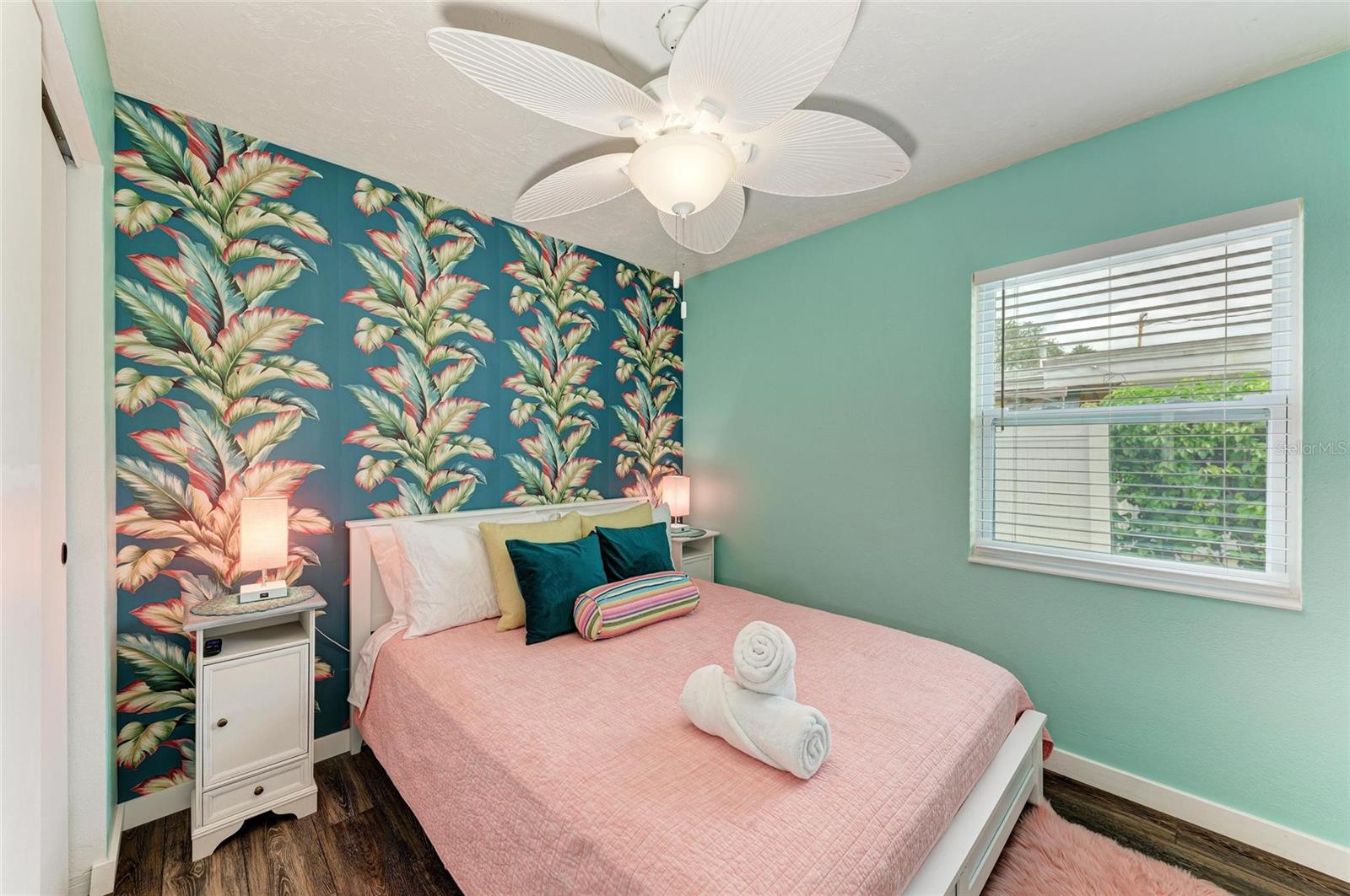 BAYSHORE GARDENS SEC 4 - Residential