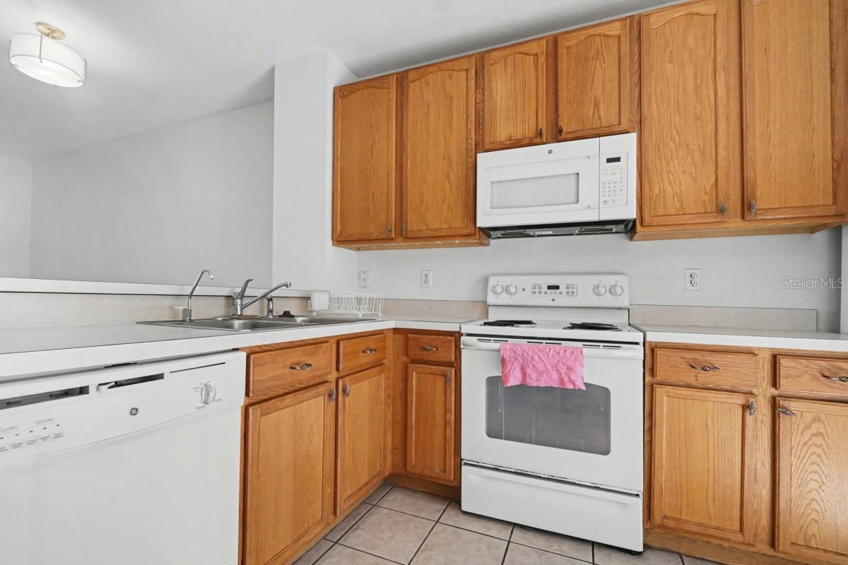 SAVANNAH PINES CONDO PH 1 - Residential