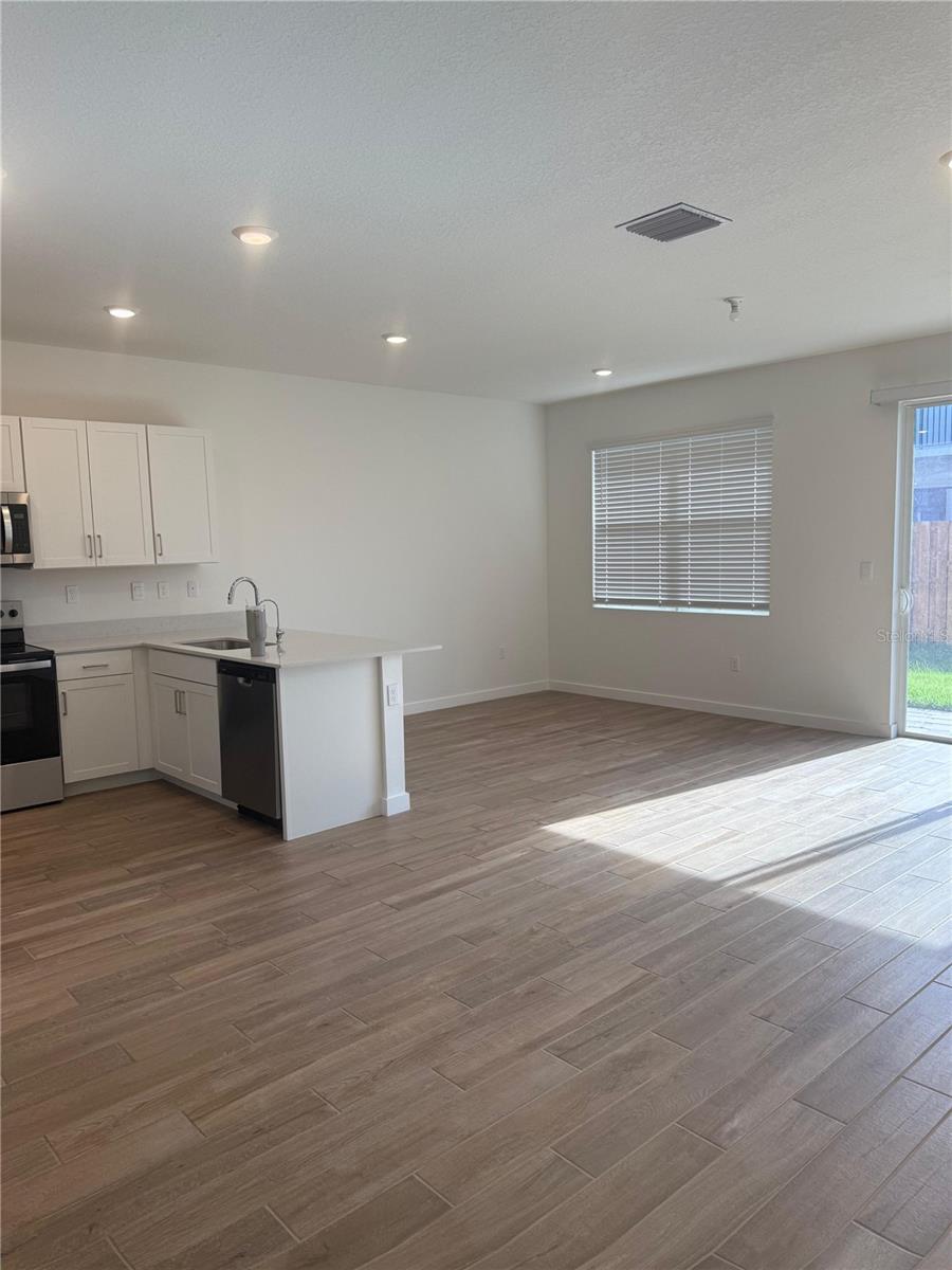 PARKER POINTE SUB - Residential